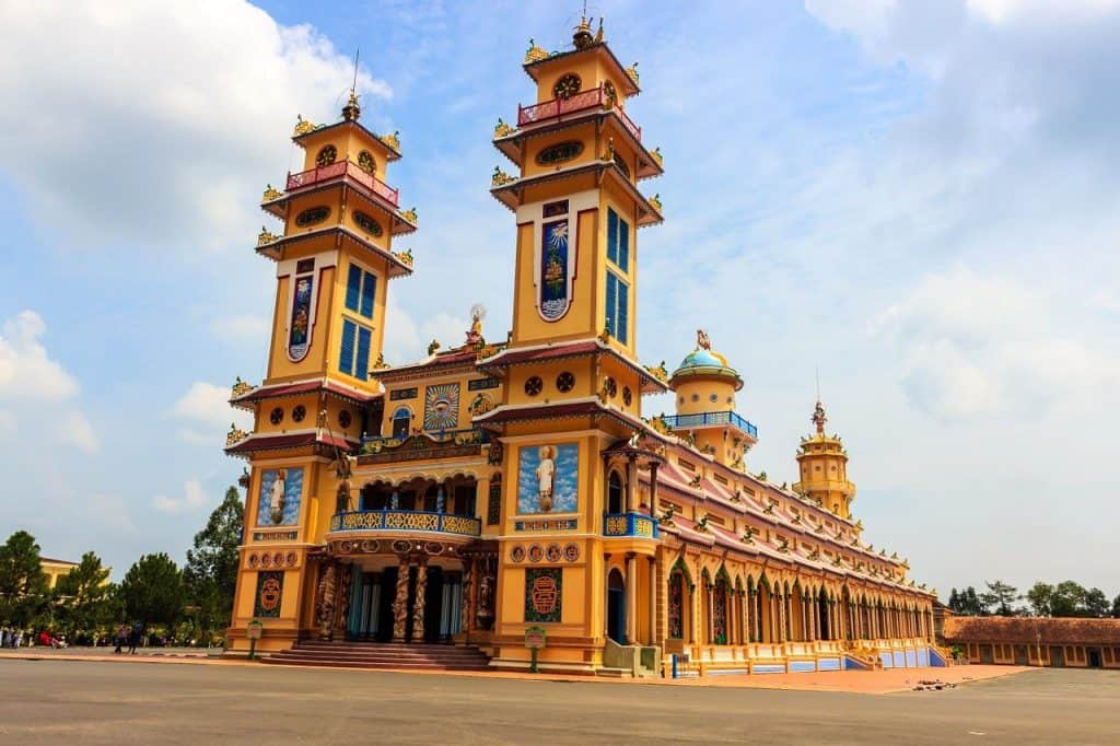 5-Day Ho Chi Minh City Itinerary 5 Cao Dai Temple