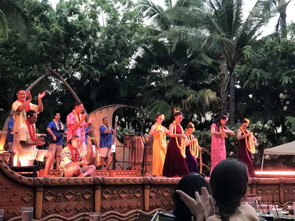 Oahu Travel Guide 9 Aulani luau