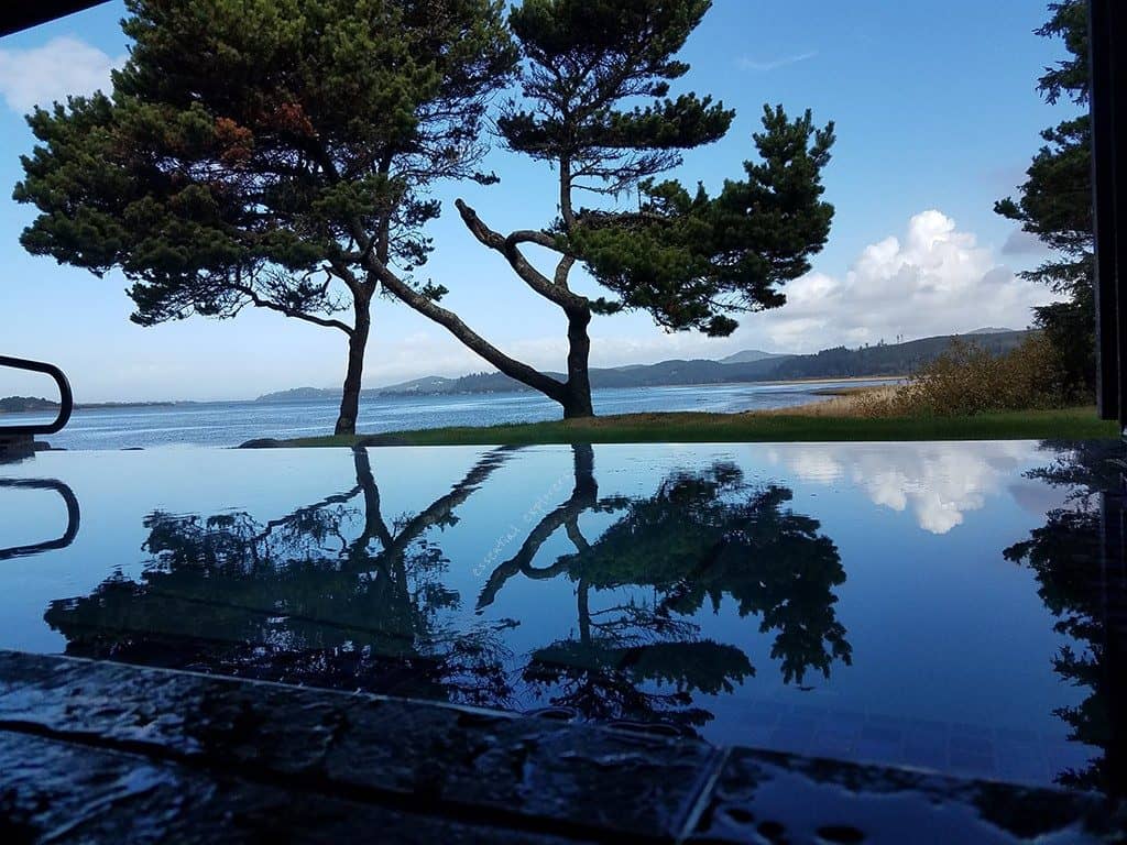 23 Reasons Families Love Salishan Resort 3 Salishan Resort spa infinity pool