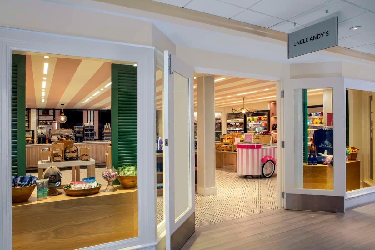 14 Things to Do in Pass-a-Grille Beach 6 Uncle Andy’s Market