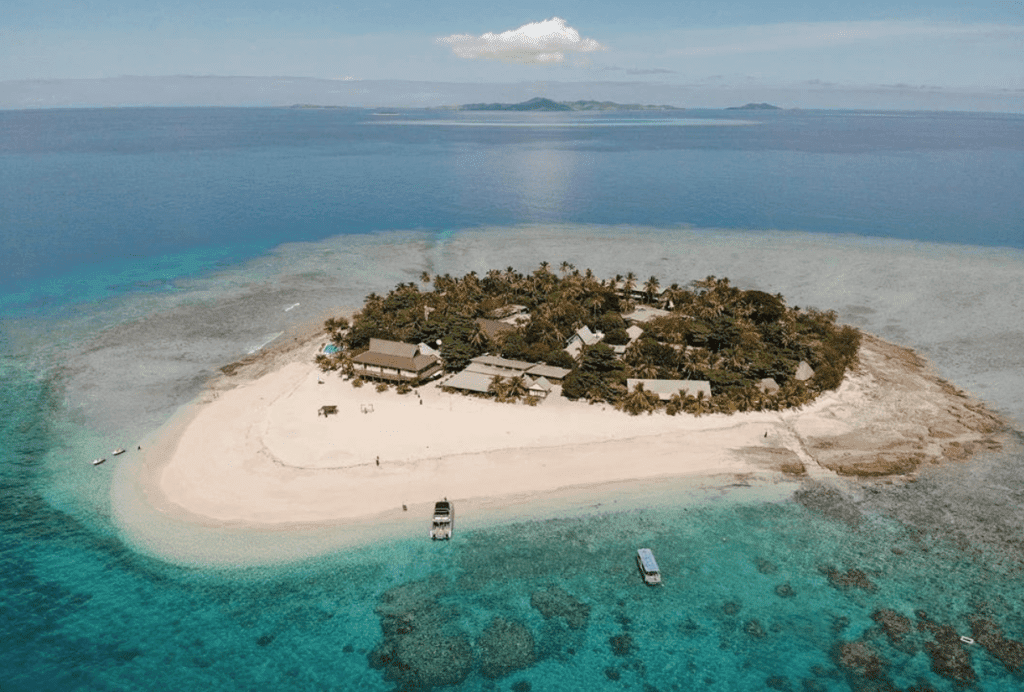4 Spectacular Fiji Islands 13 Beachcomber Island Resort